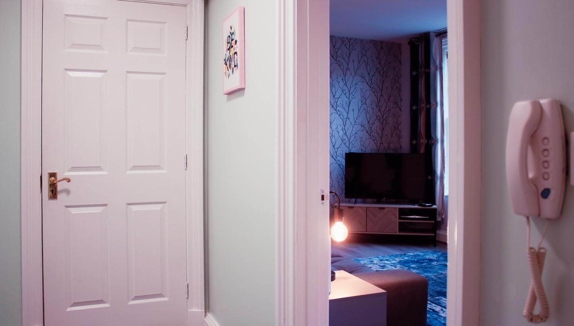 Strawberry Fields Apartment *