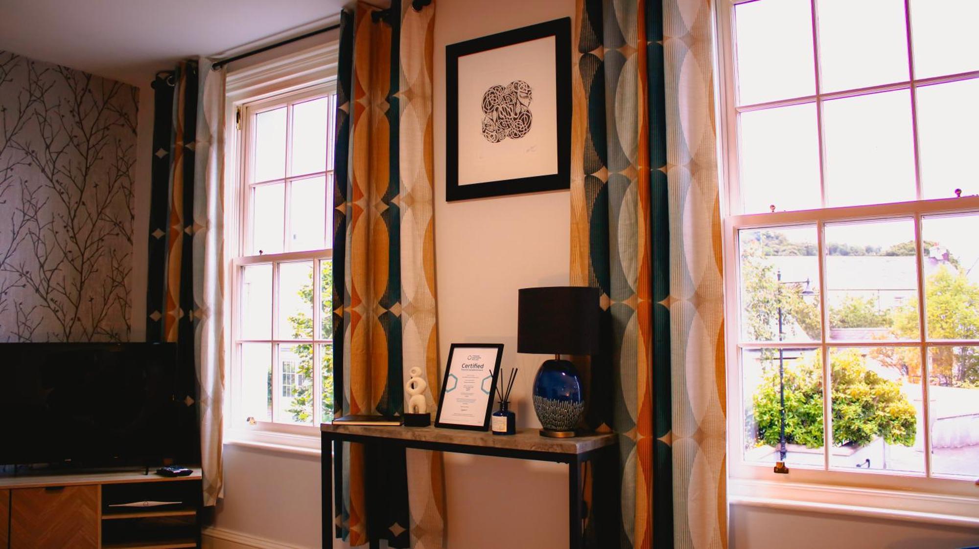 Strawberry Fields Apartment *